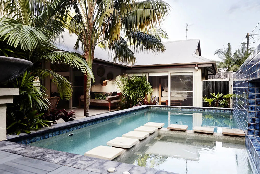 Drift - 3 BR home near town & beach with pool