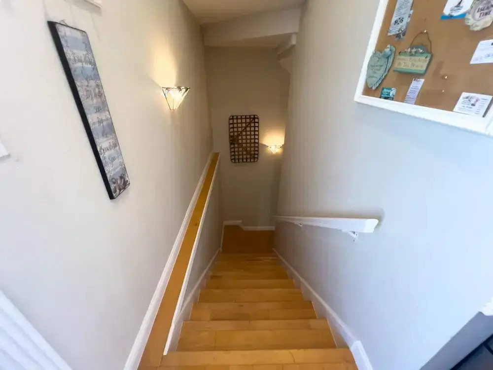 Luxury - 1 min to Beach - Pool - New Remodel