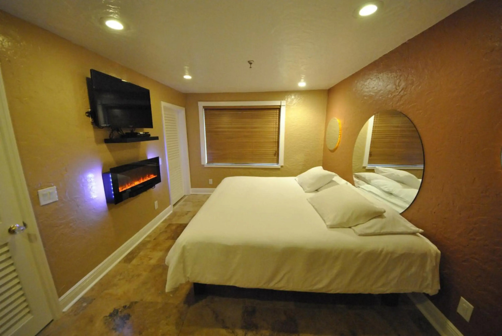 Hyde Park Hotel