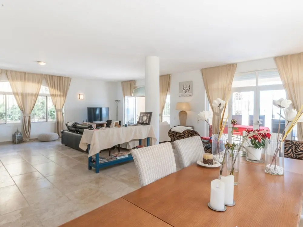 Amazing Villa on the Beach for 8 Persons With Private Pool in Miami Playa