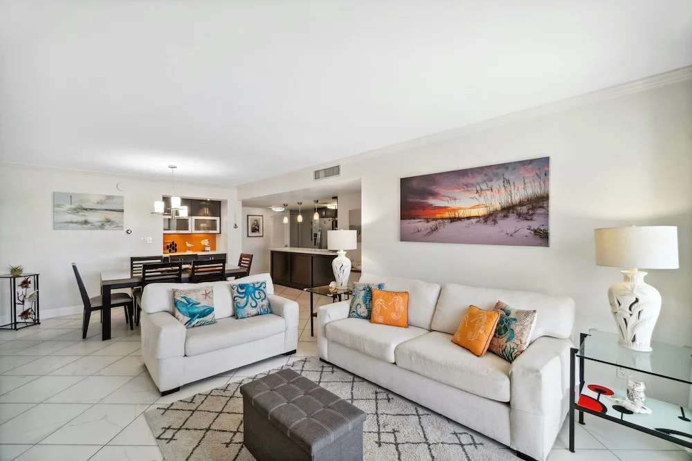 Holiday Surf & Racquet Club - 1 BR Condo - RJV 1575