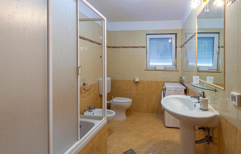 Awesome Apartment in Rovinj With Wifi and 2 Bedrooms