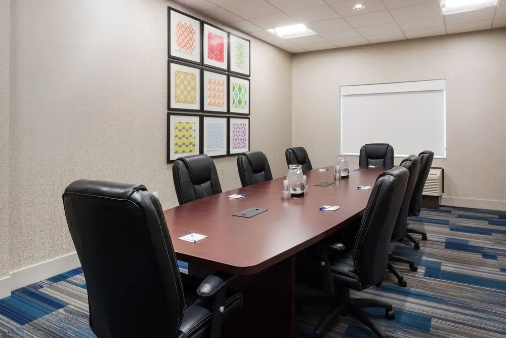 Regency Inn And Suites