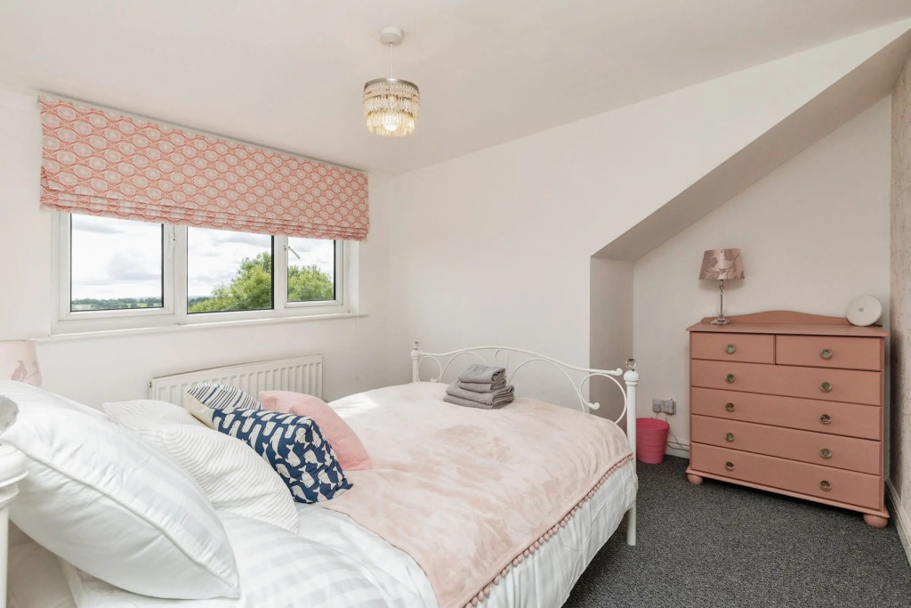Spacious 6-bed Family Retreat Bristol