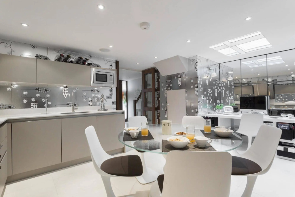 Onefinestay - Knightsbridge Apartments