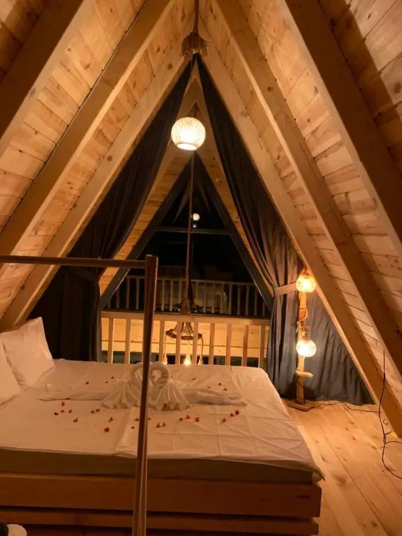 NOMsky suit bungalov