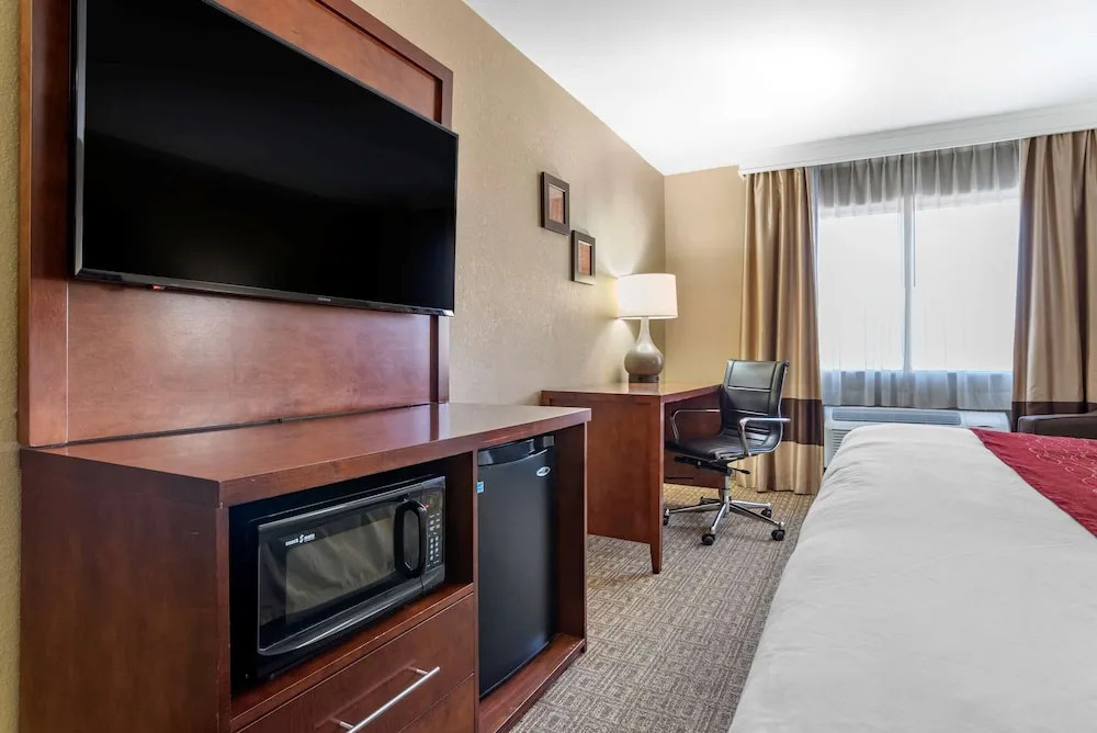 Comfort Inn And Suites