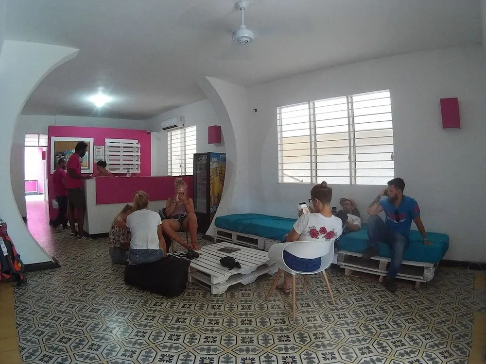 Hostel Fatima Beach - Adults Only