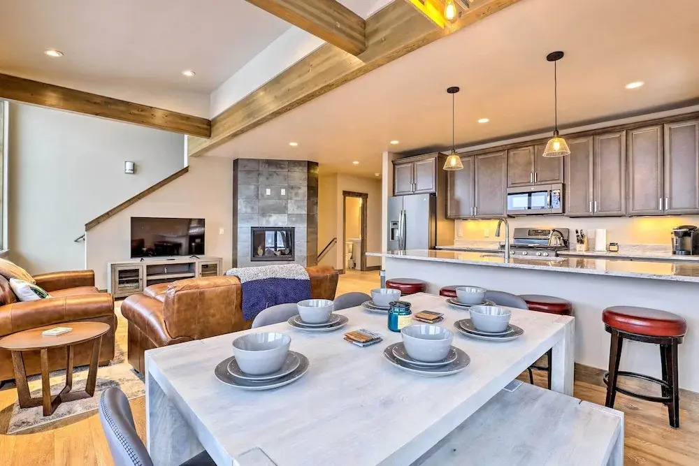 Relax Fireside: Silverthorne Home 11 Mi to Skiing!