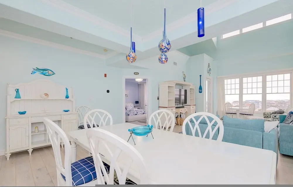 Penthouse By The Sea Huge Home with Amazing Views
