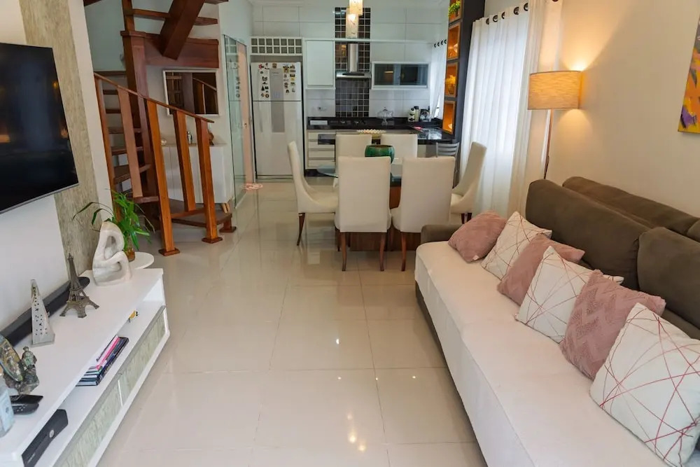 Casa c Churrasqueira a 300m da Praia de Massagua u