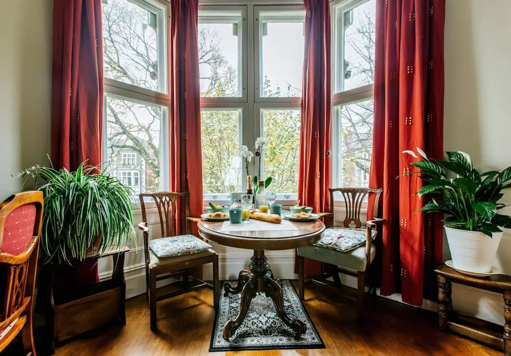 The Suite, 82 Cathedral, Private Parking