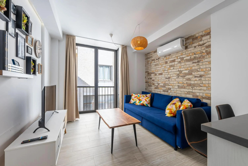 LA TRINIDAD SUITES