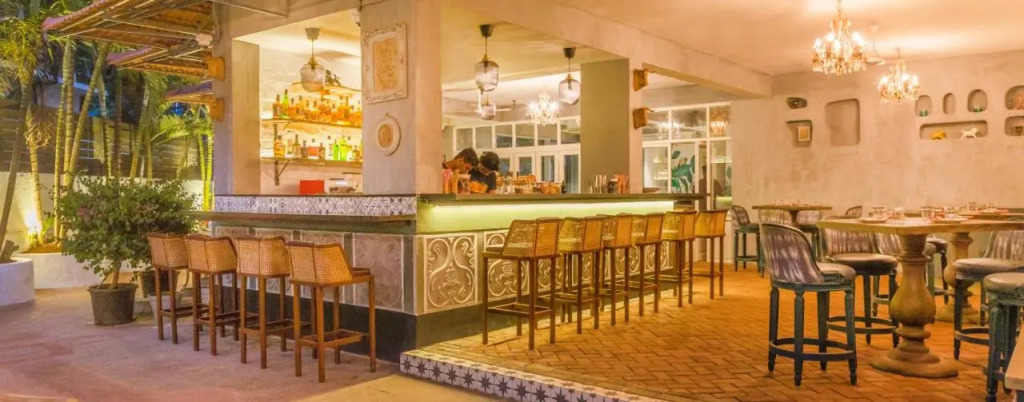 Living Room by Seasons Hotels