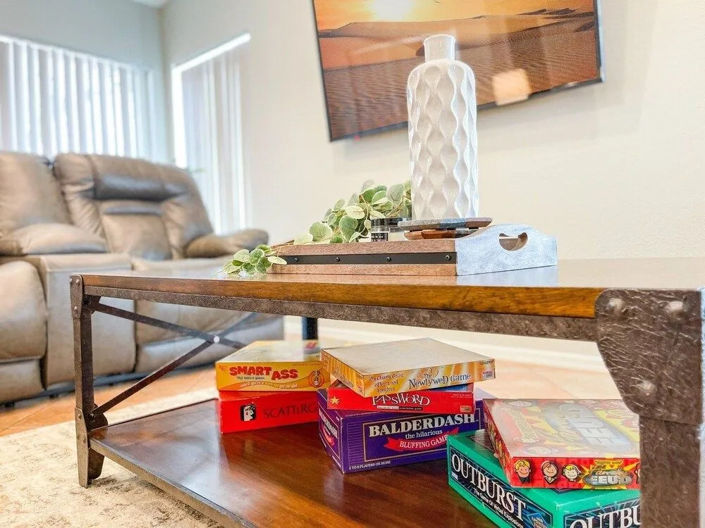 Chandler Earhart 4 Bedroom Home by RedAwning