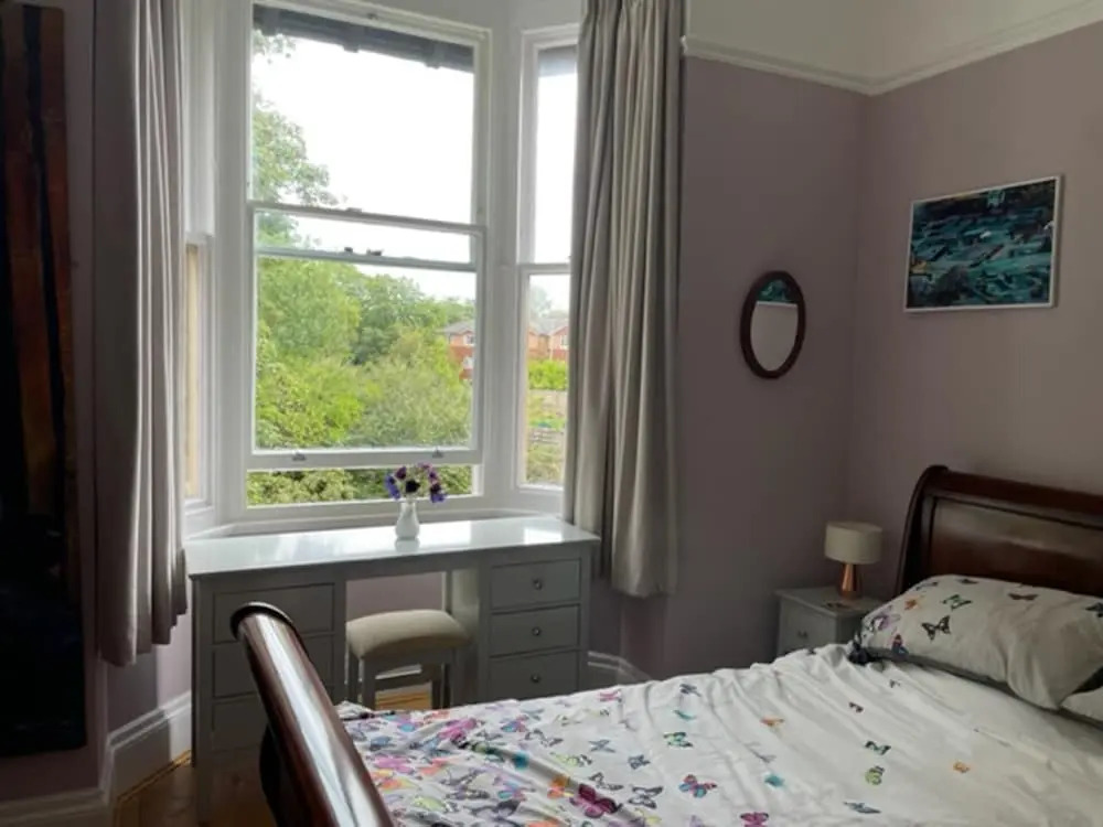 Beautifully Lit Airy 1-bed Apartment in Liverpool
