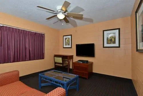 Americas Best Value Inn & Suites - Savannah / Garden City