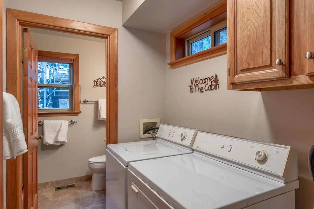 Cedar Point Home 3 Bedrooms 3.5 Bathrooms Home