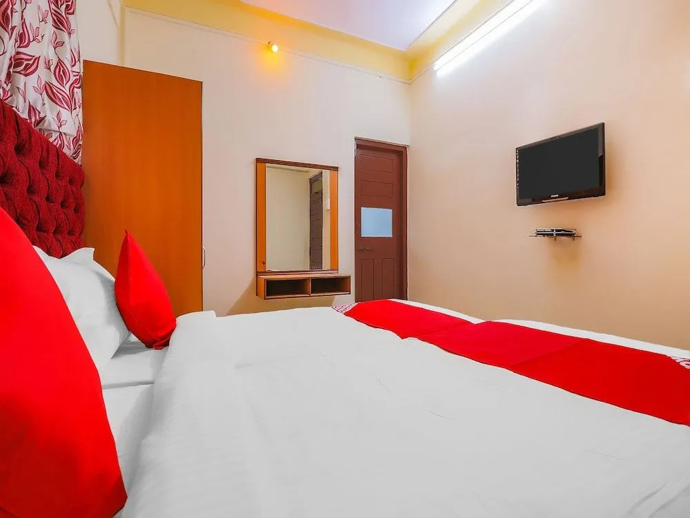 OYO 36088 Sanman Hotels