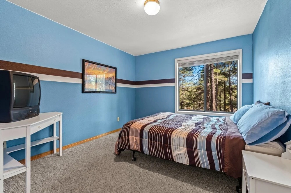 Inn-joy Lodge