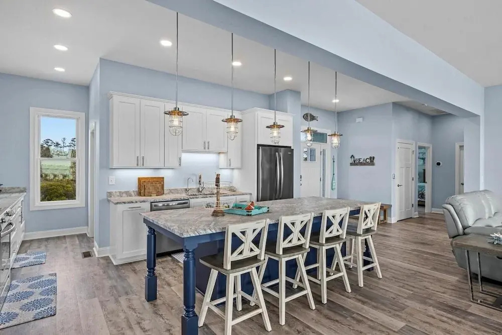 Straits Serenity 3 Bedroom Home by RedAwning