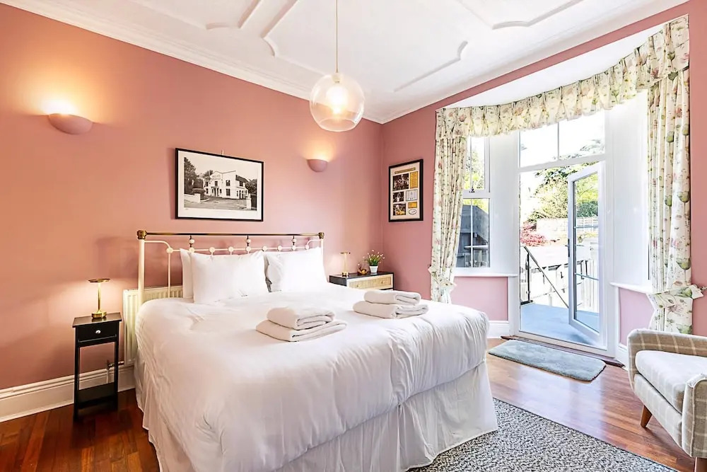 Chic Garden Flat in Leafy Ealing