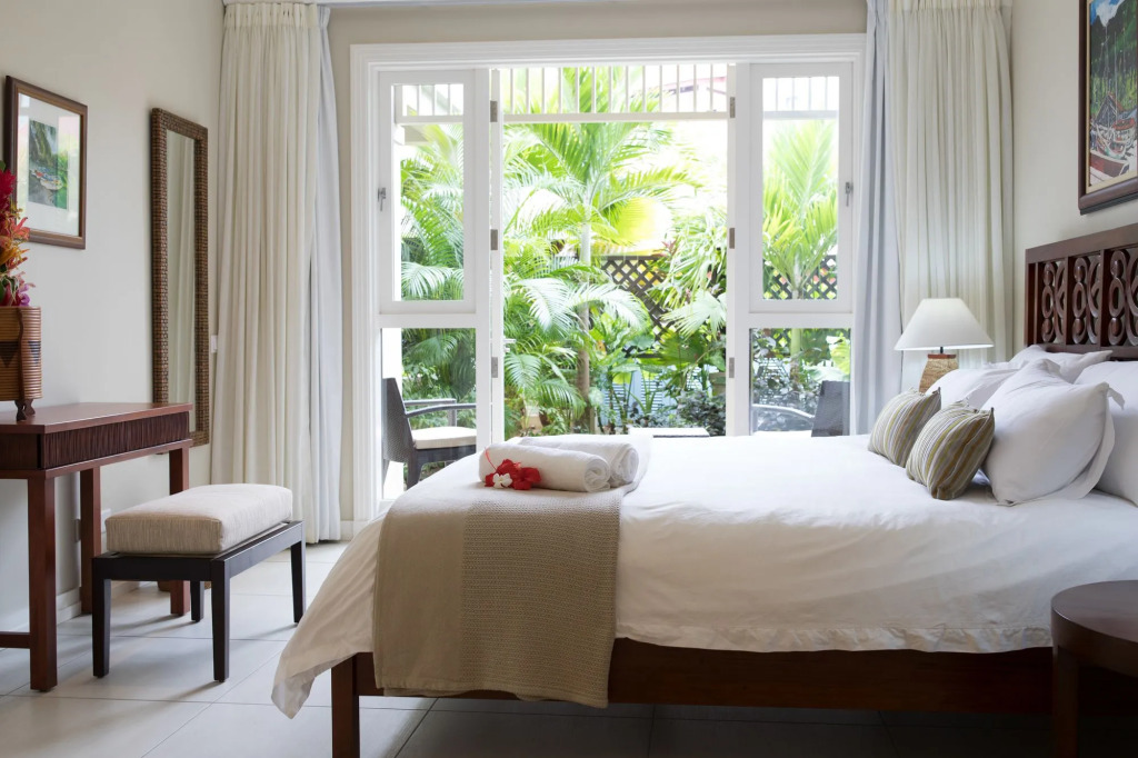 Eden Island Luxury Accommodation