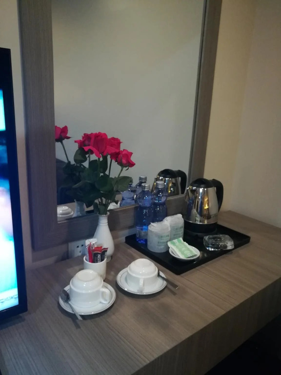 Golden Hill Hotel