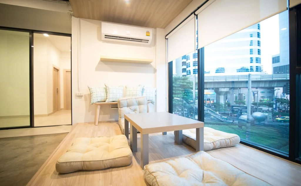 Suk18 Hostel - Adults Only