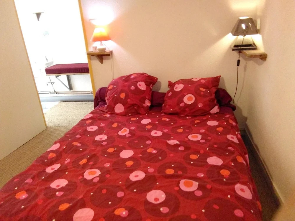 House With 2 Bedrooms in Alba-la-romaine, With Furnished Terrace and W