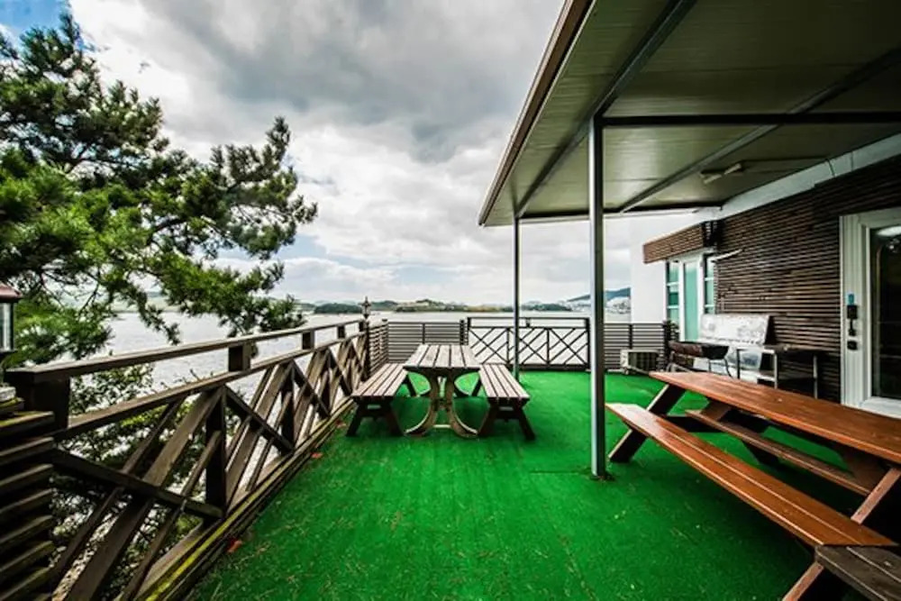 Yeosu White Village Pension