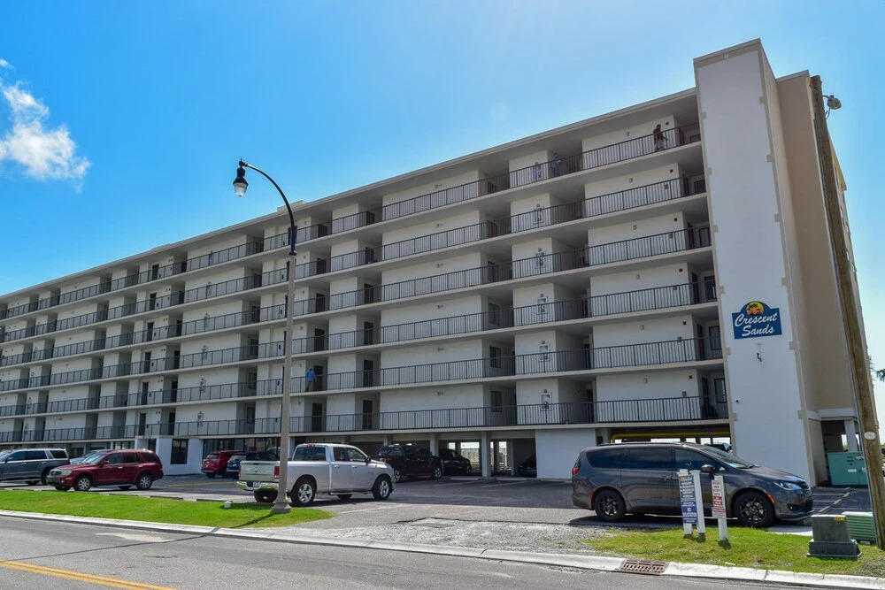 Crescent Sands F4 by Seaside Vacations