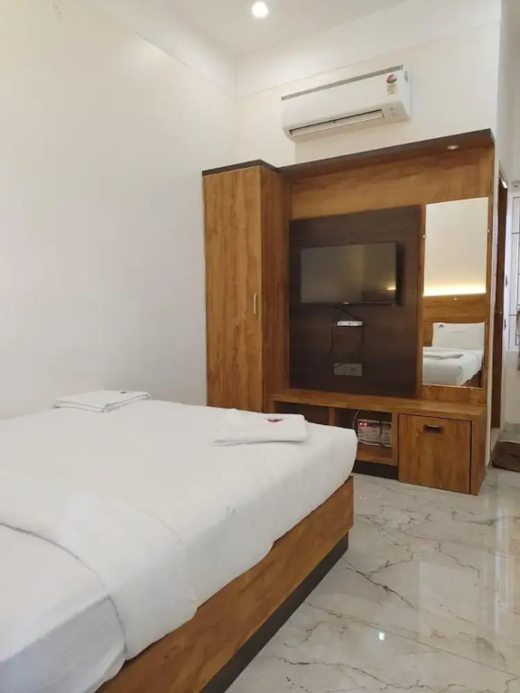 Lingaa's Residency