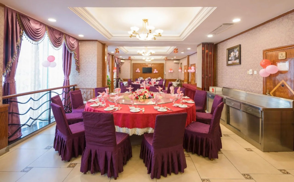 Xinyuan Hot Spring Hotel