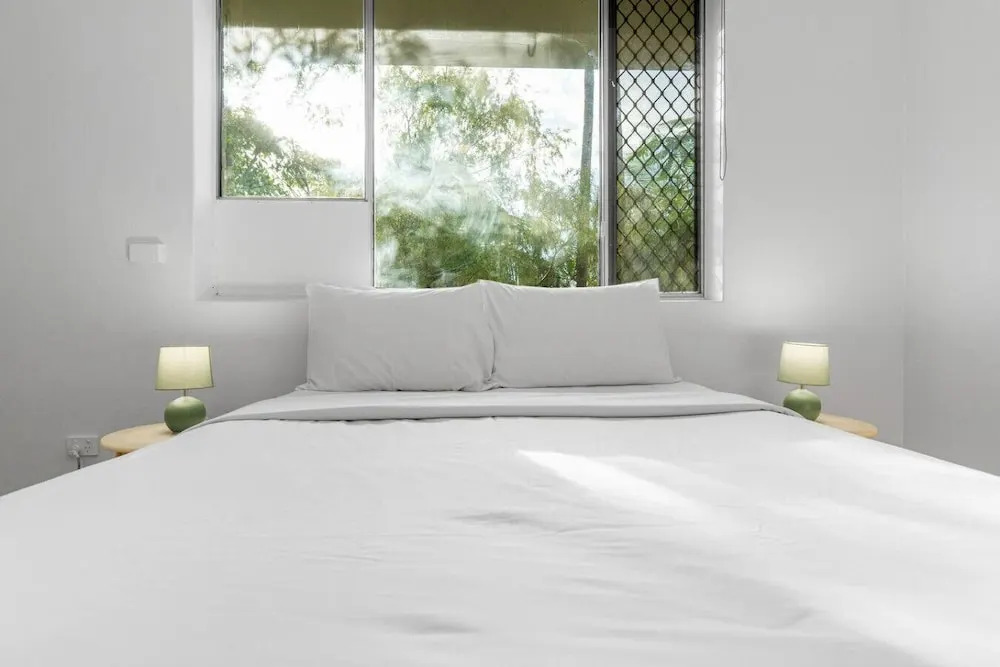 Zen Crescent Sanctuary Cozy - Modern - Unique