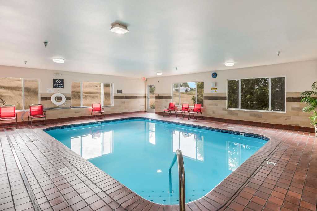 Red Lion Inn & Suites Sequim at Olympic National Park