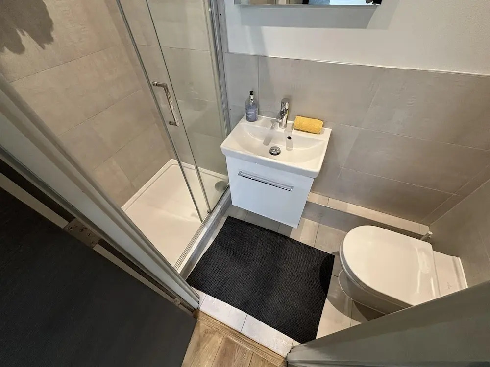 Sleeps 2 Studio -central Croydon London -wifi & Tv