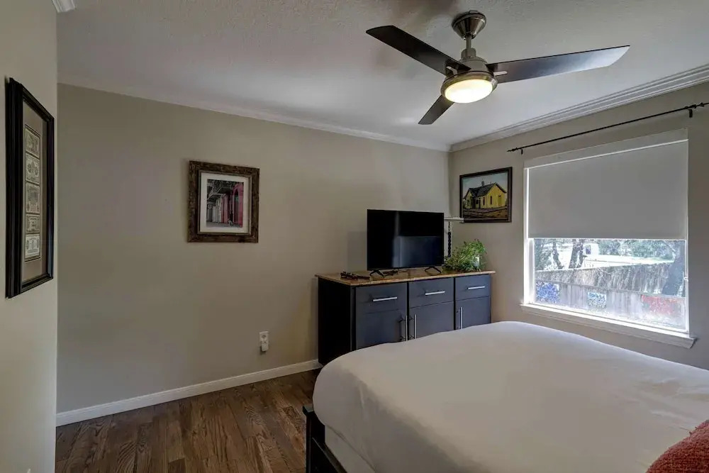 Spring Branch Haven - Cozy 3BR Oasis, Pet Friendly