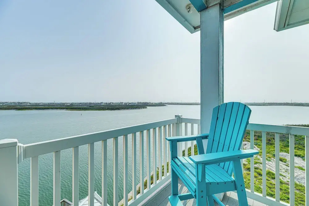 Walk to Beaches: Padre Island Escape w/ Dock
