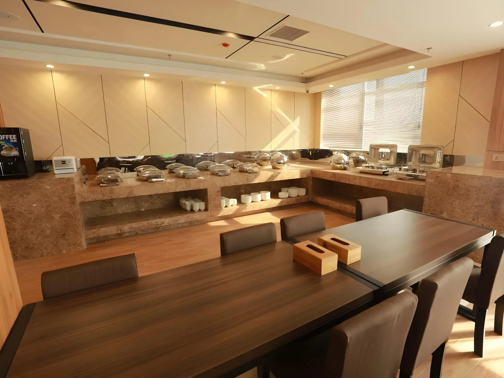 GreenTree Inn Anyang Neihuang County Zaoxiang Avenue