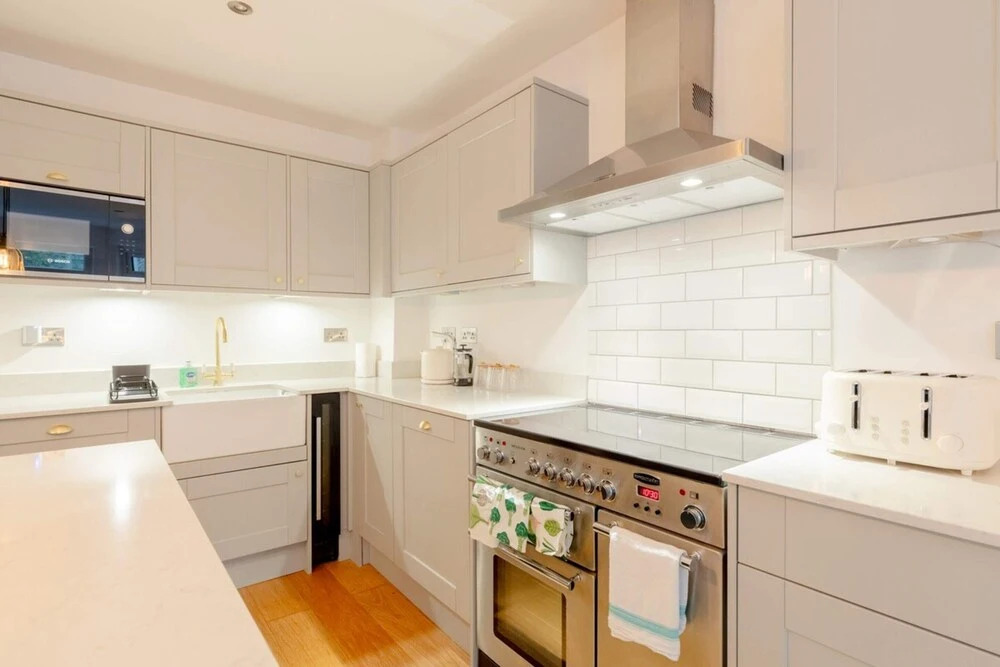 Newly Refurbished 2BD Flat - Wimbledon Village