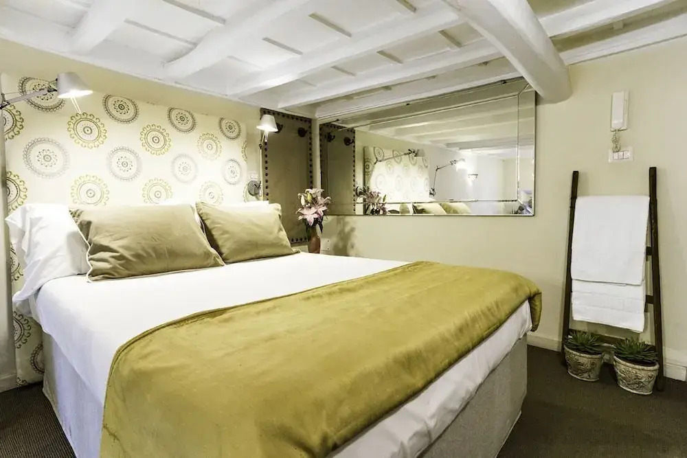 Augustus - Two Bedroom Condo
