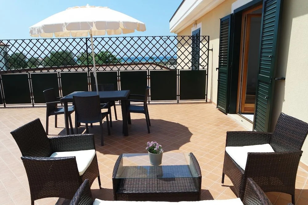 Mare Apartments