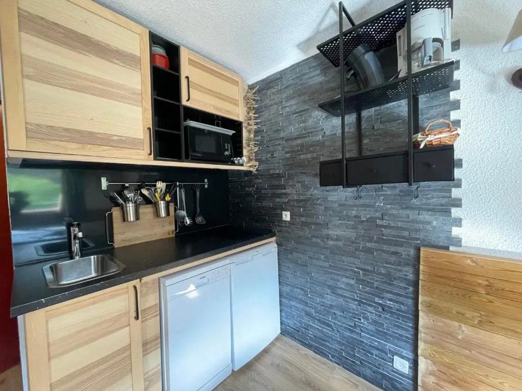 Appartement Les Menuires, 1 pièce, 3 personnes - FR-1-452-91