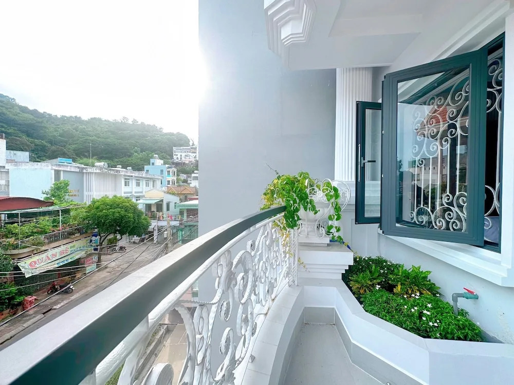 Milanesa Hotel and Apartment