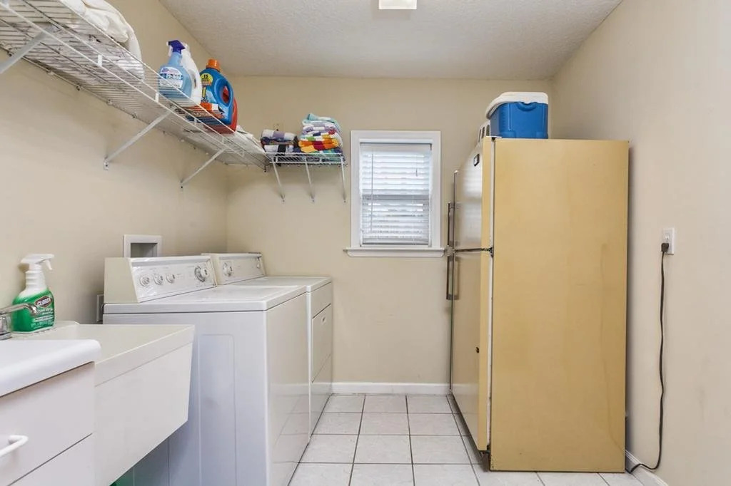 Rainbow Cay 4 Br home by RedAwning