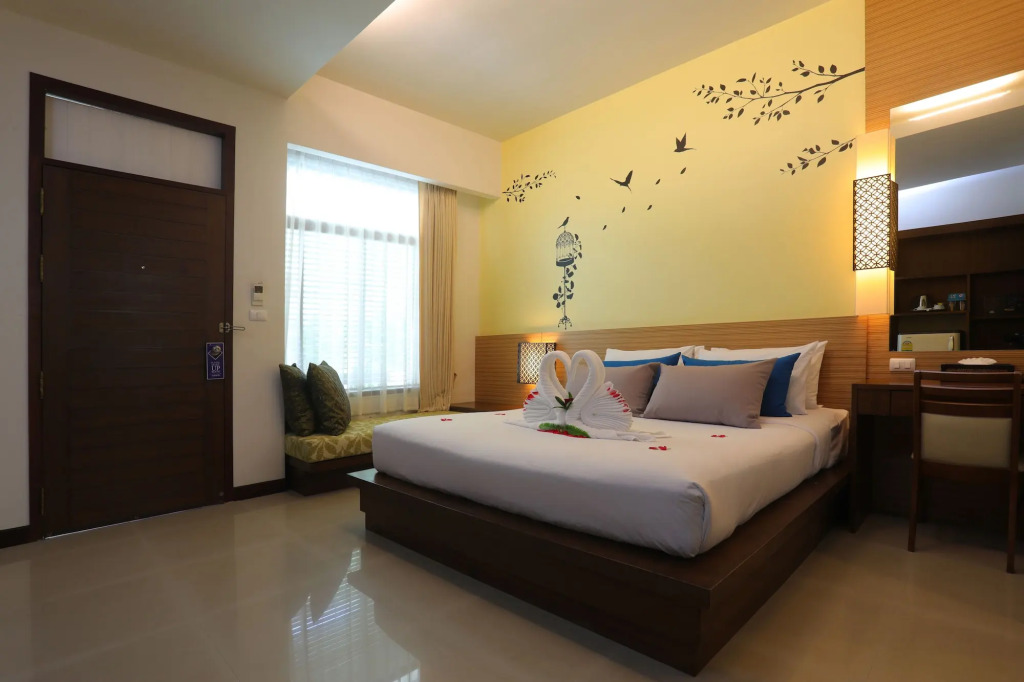 A2 Pool Resort, Phuket Town - scheduled shuttle to Phuket Old Town