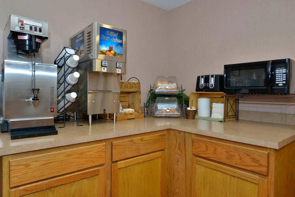 Econo Lodge I-44 - Exit 80