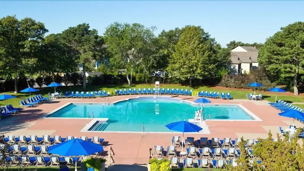 87 Chilton - 2 Bedroom Condo