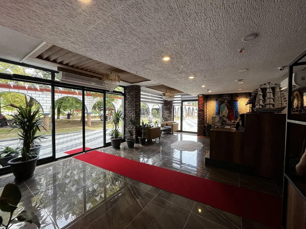 Avni Bey Otel